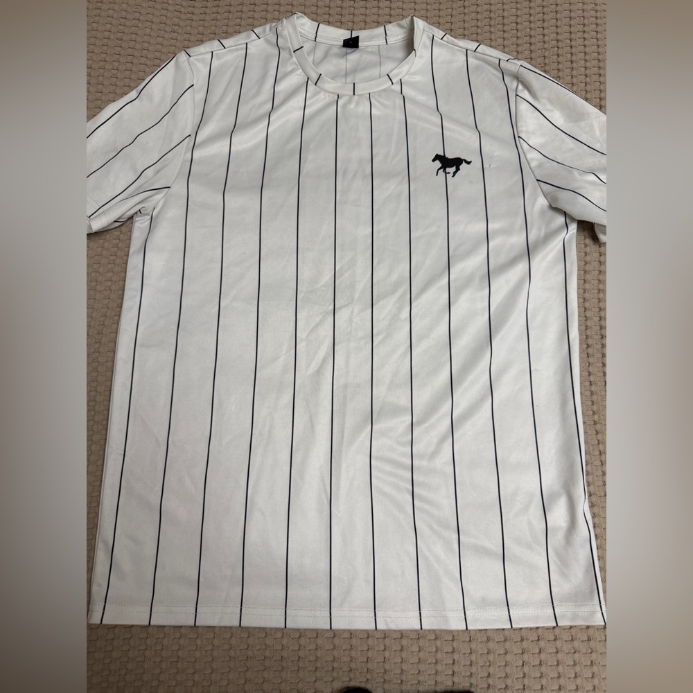 SHEIN White and Black Striped Men's Jersey